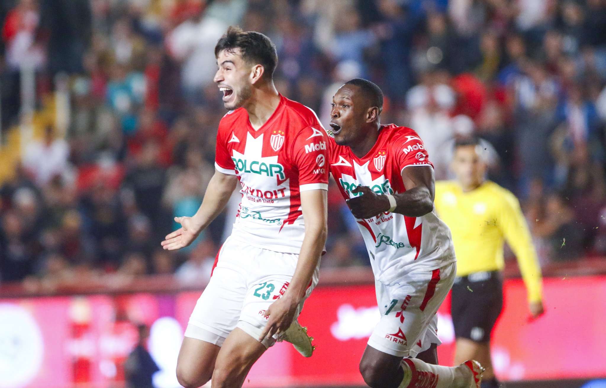 El colombiano Cambindo destaca con una asistencia en el triunfo de Necaxa sobre Atlas