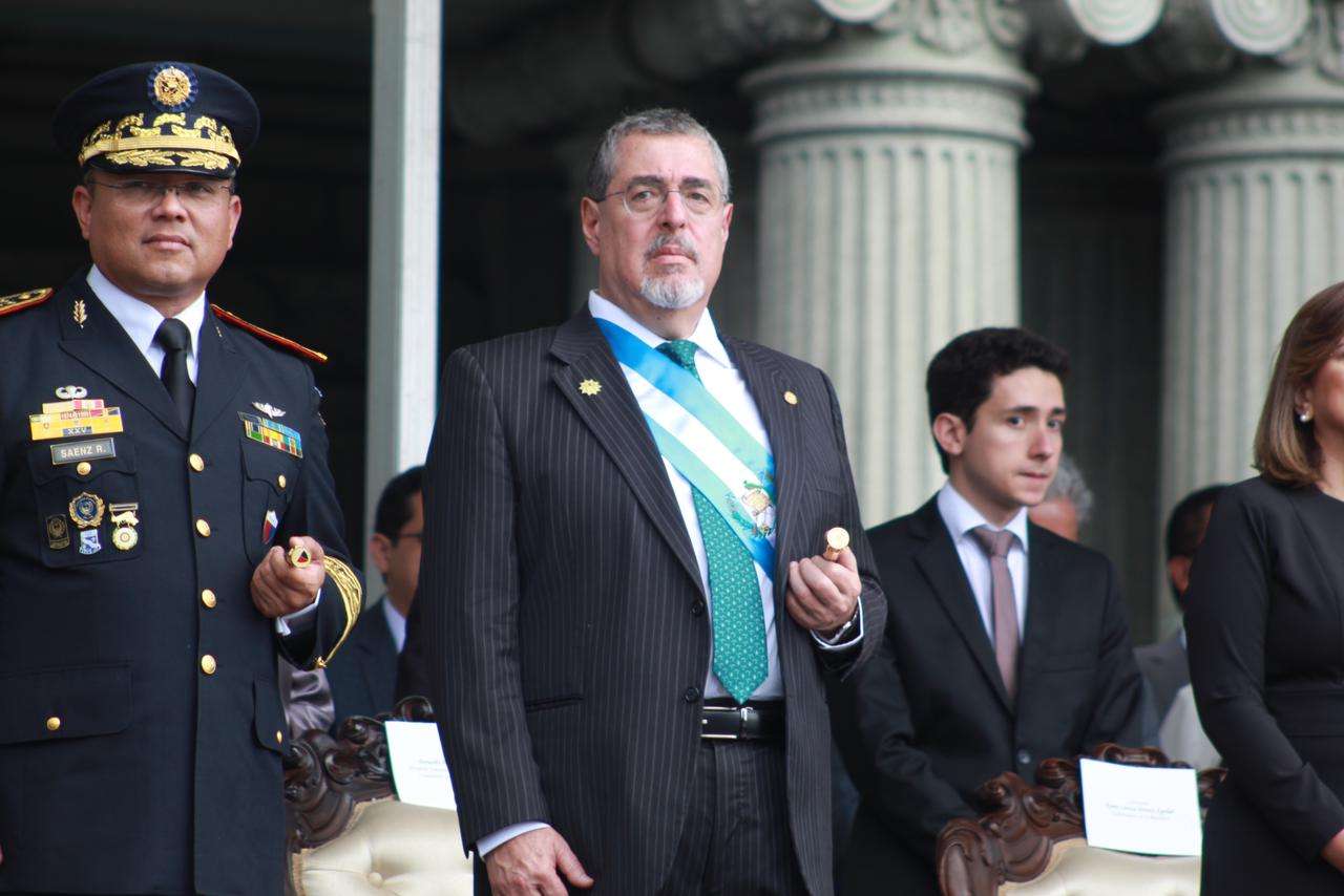 El Ejército de Guatemala le rindió honores la mañana de lunes 15 de enero al presidente Bernardo Arévalo como parte de la primera agenda de su mandato.