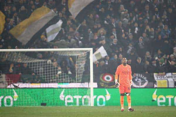 El portero francés del Milan Mike Maignan durante el partido de fútbol de la Serie A italiana frente al Udinese. EFE/EPA/GABRIELE MENIS