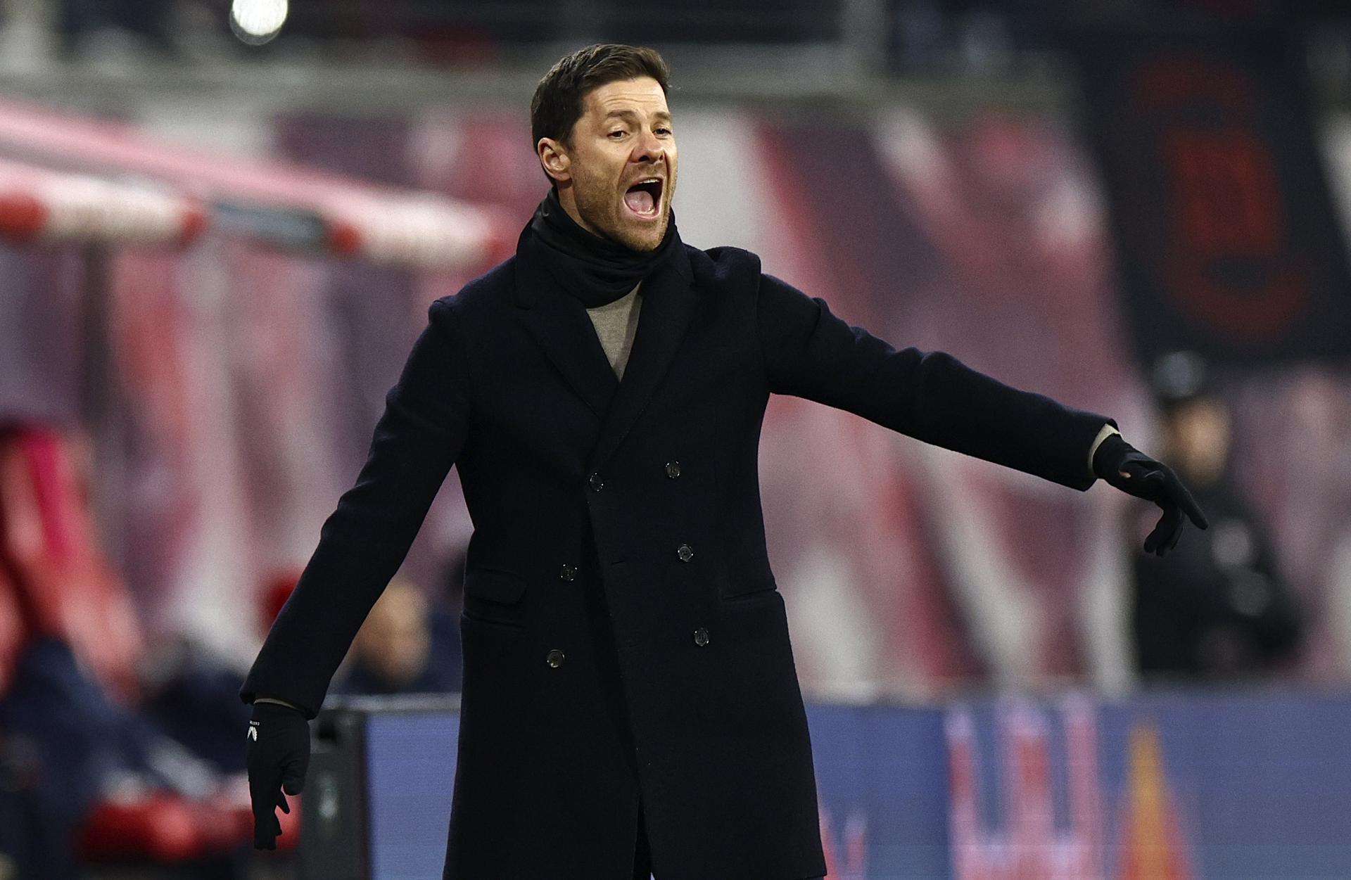 Leverkusen con una victoria 'in extremis' en la Bundesliga Xabi Alonso