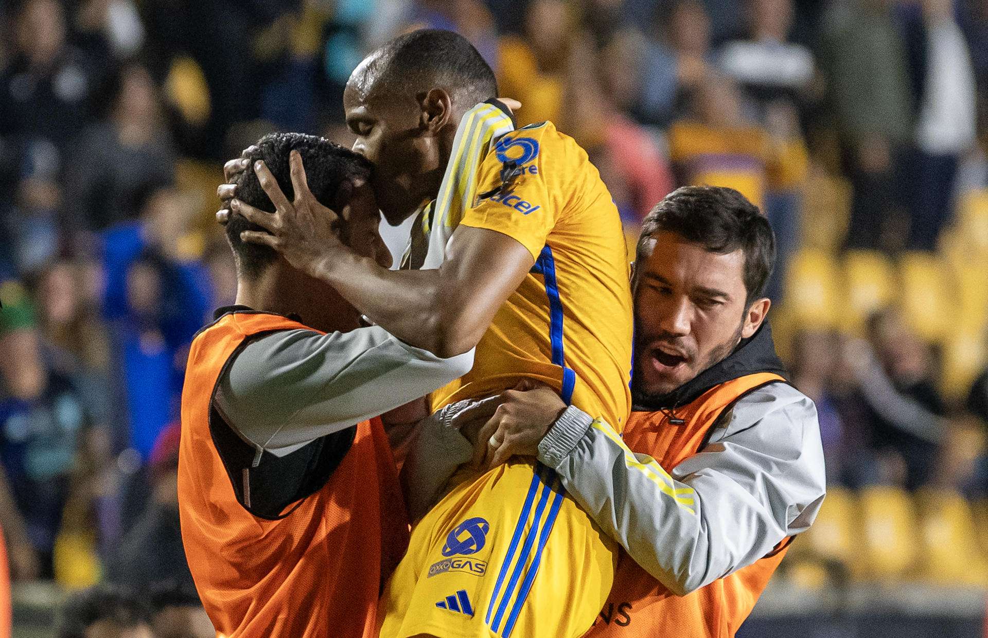 Tigres avanza sin problemas en la Copa de Campeones de la CONCACAF al vencer a Vancouver Whitecaps