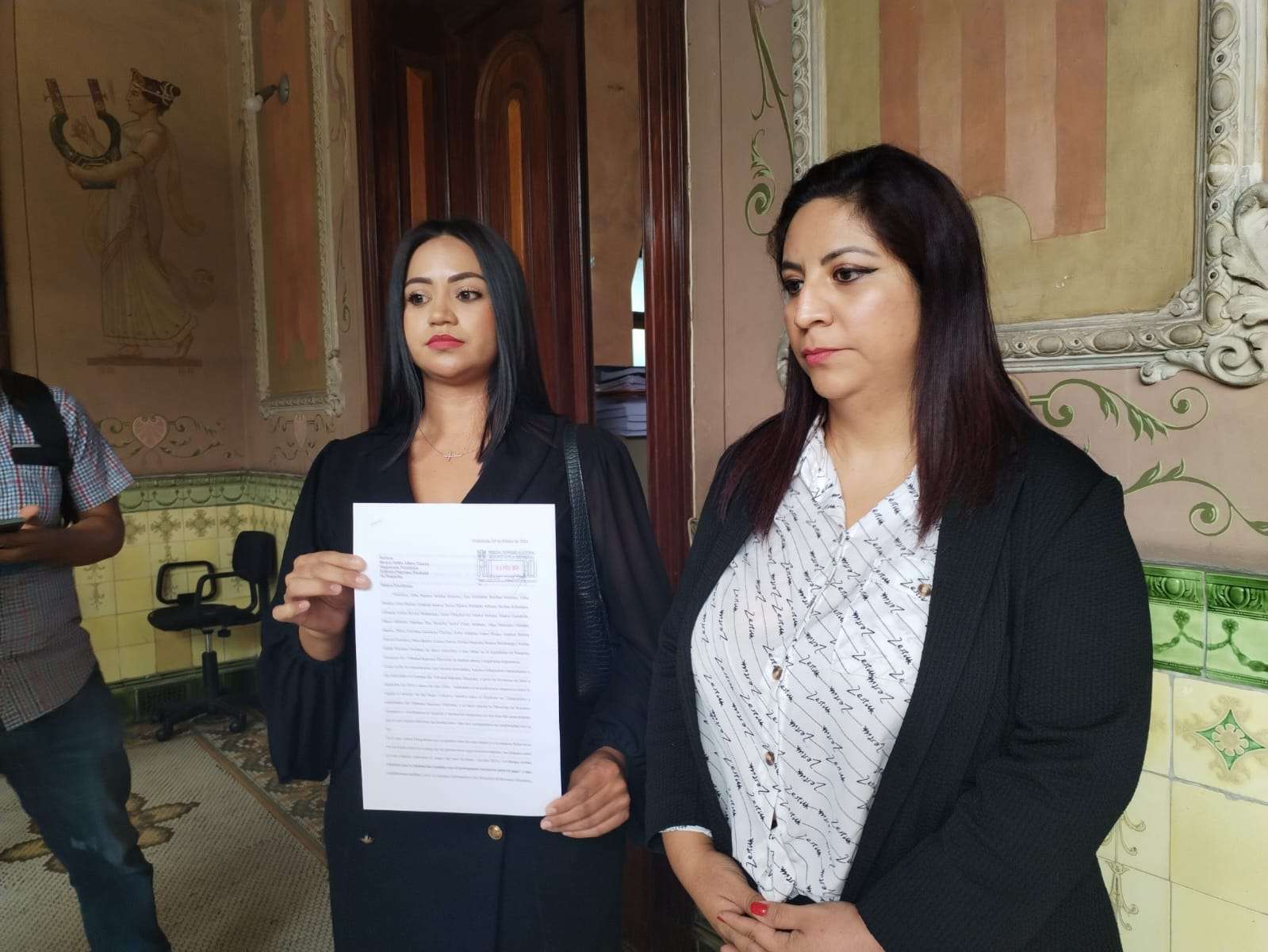 Extrabajadores del TSE exigen su pago que les adeudan de prestaciones