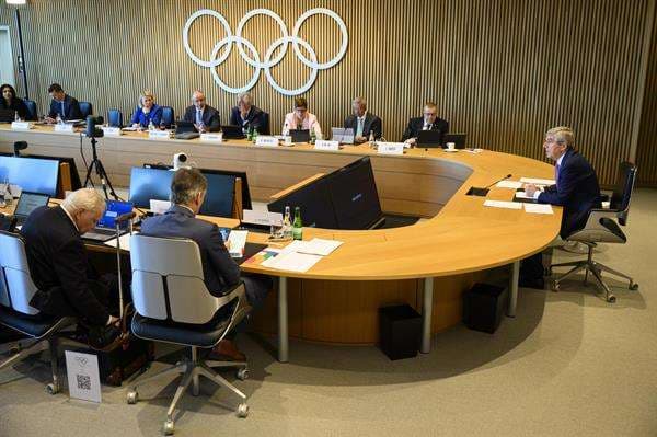 Reunión de la Comisión Ejecutiva del COI en Lausana (Suiza). EFE/EPA/LAURENT GILLIERON