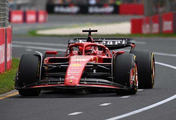 Charles Leclerc de Ferrari en acción durante la sesión de práctica en el Gran Premio de Australia 2024. EFE/EPA/JOEL CARRETT AUSTRALIA Y NUEVA ZELANDA FUERA
