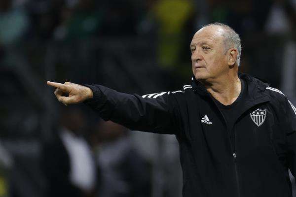 El Atlético Mineiro anunció este miércoles el cese del entrenador Luiz Felipe Scolari, cuando faltan sólo dos semanas para el debut del equipo en la Copa Libertadores.