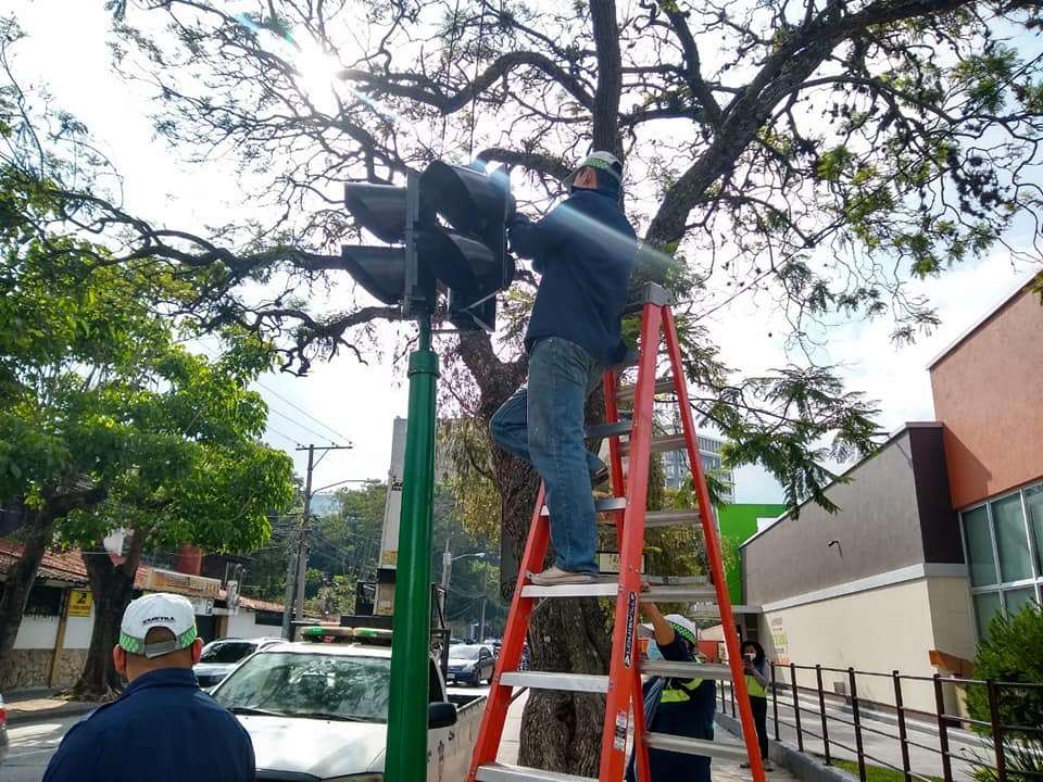 semáforos inteligentes tránsito