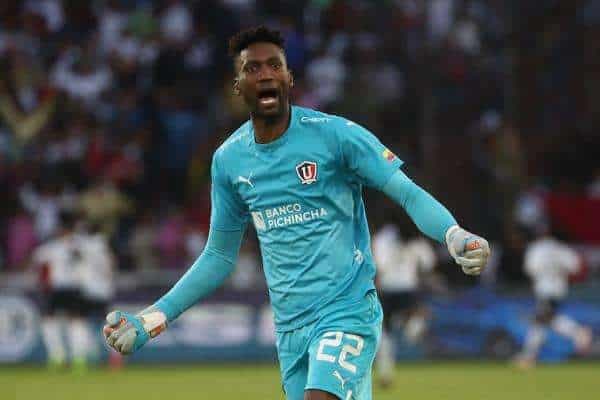 Alexander Domínguez, portero de Liga Deportiva Universitaria (LDU) de Ecuador, en una fotografía de archivo, se medirán al Universitario en la Libertadores EFE/ José Jácome