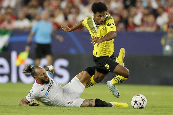 Karim Adeyemi, el extremo internacional alemán de 22 años del Borussia Dortmund, rival del Atlético de Madrid en los cuartos de final de la champions league
