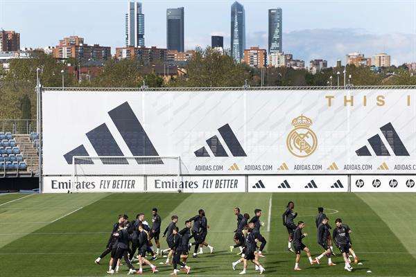 Real Madrid cerró su larga preparación del encuentro de ida de los cuartos de final de la Liga de Campeones, que disputa el martes ante el Manchester City en el estadio Santiago Bernabéu