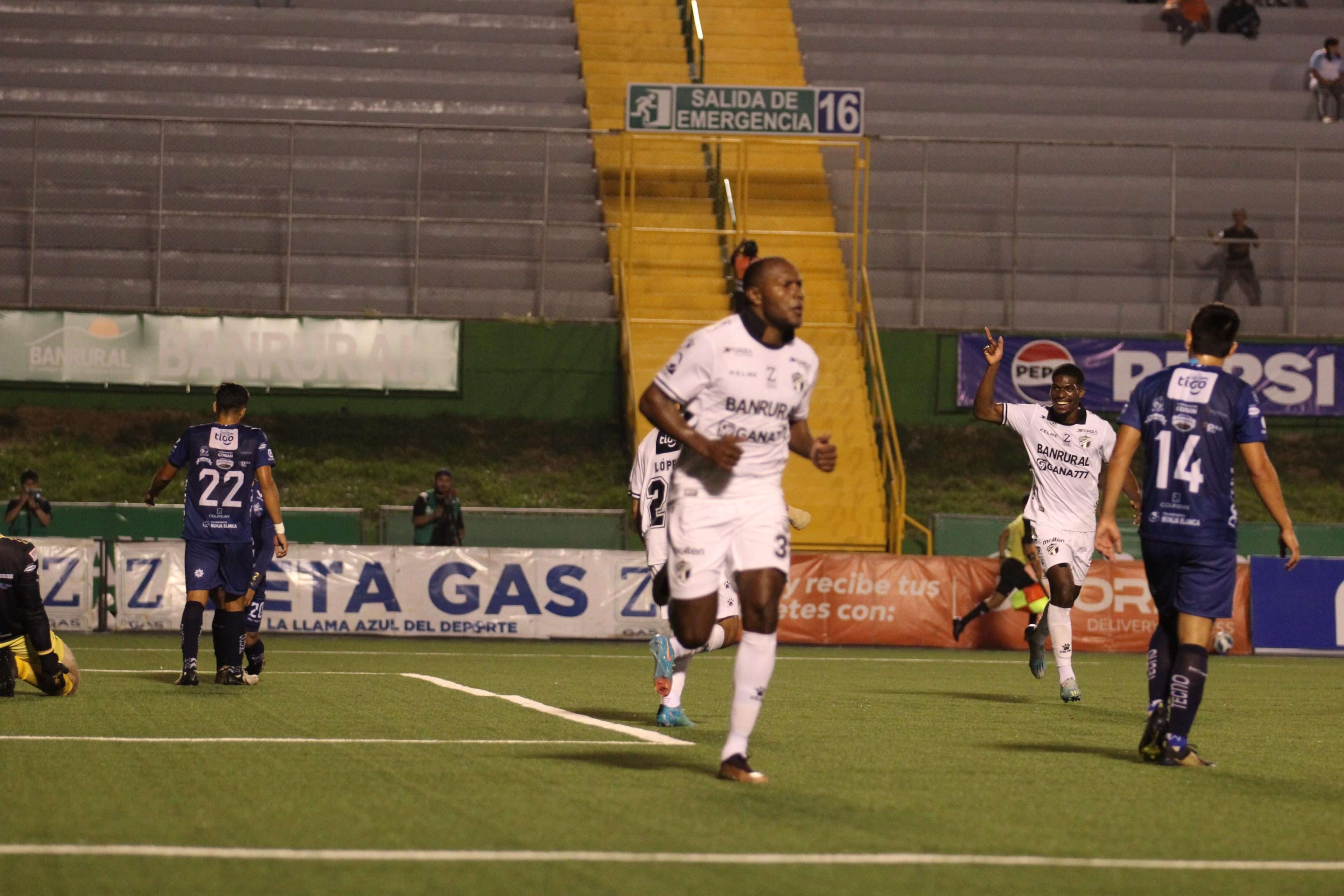 Comunicaciones vs Cobán Cuartos de final ida Clausura 2024