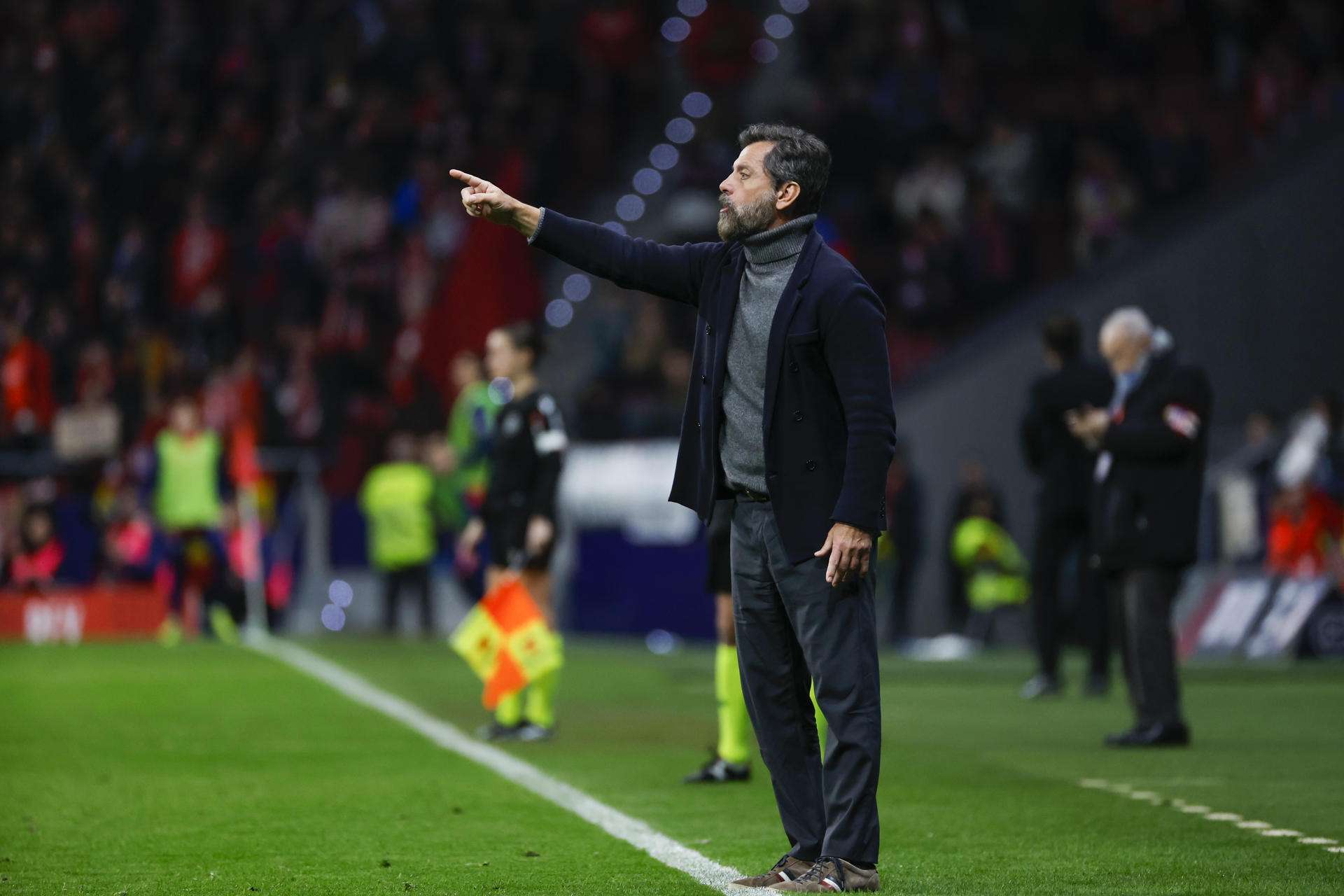 Quique Flores sobre Xavi: "¡Qué mal trata el Barcelona a sus leyendas!"