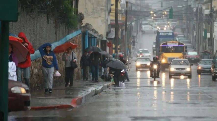 Altas temperaturas y lluvias inesperadas sacuden a Guatemala