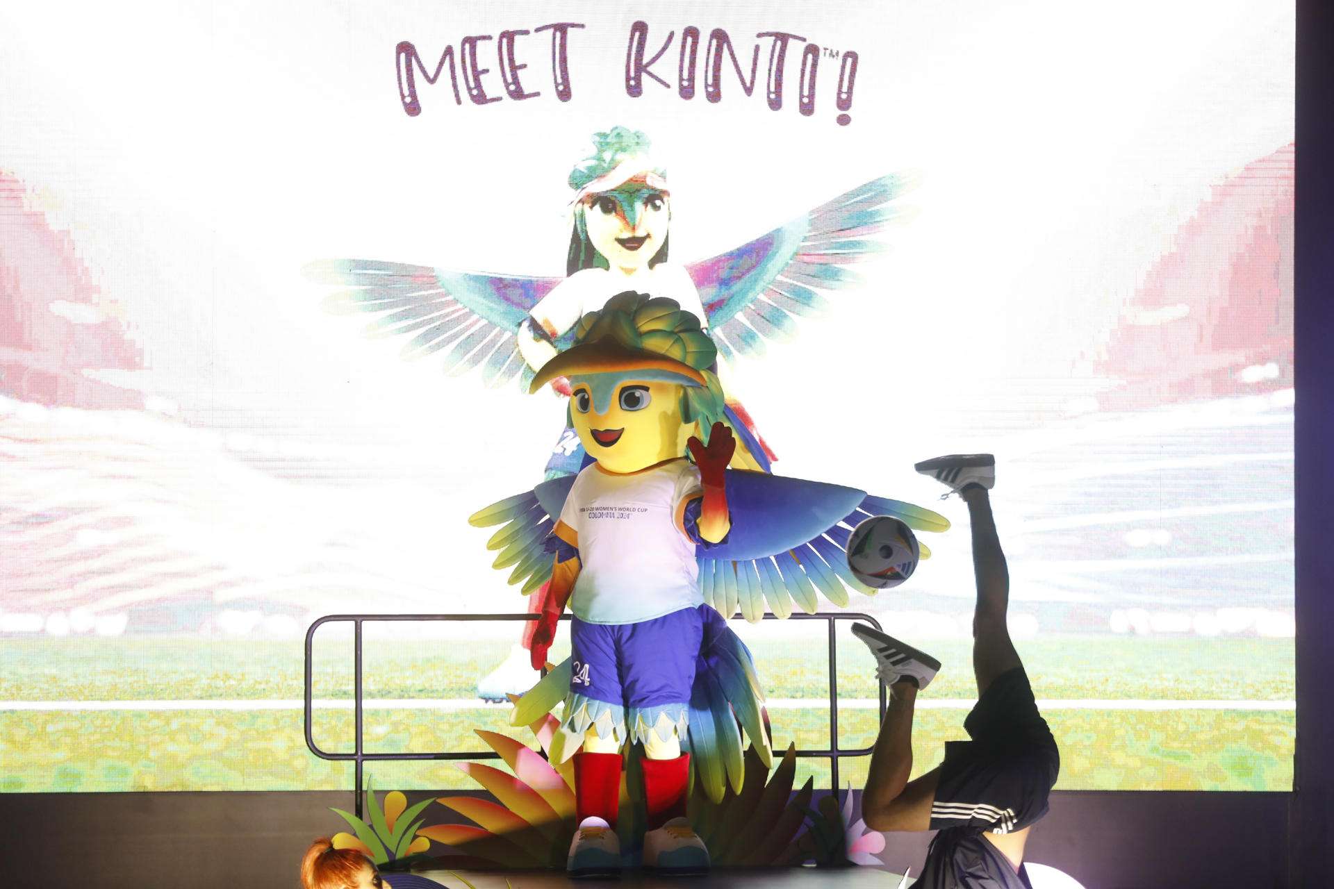 Colibrí Kinti es presentada en Medellín como la mascota del Mundial Femenino Sub-20
