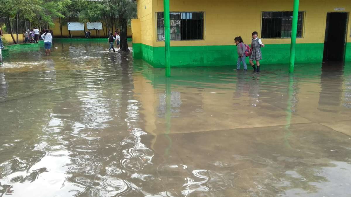 Lluvia provoca daños en 51 escuelas a lo largo de Guatemala