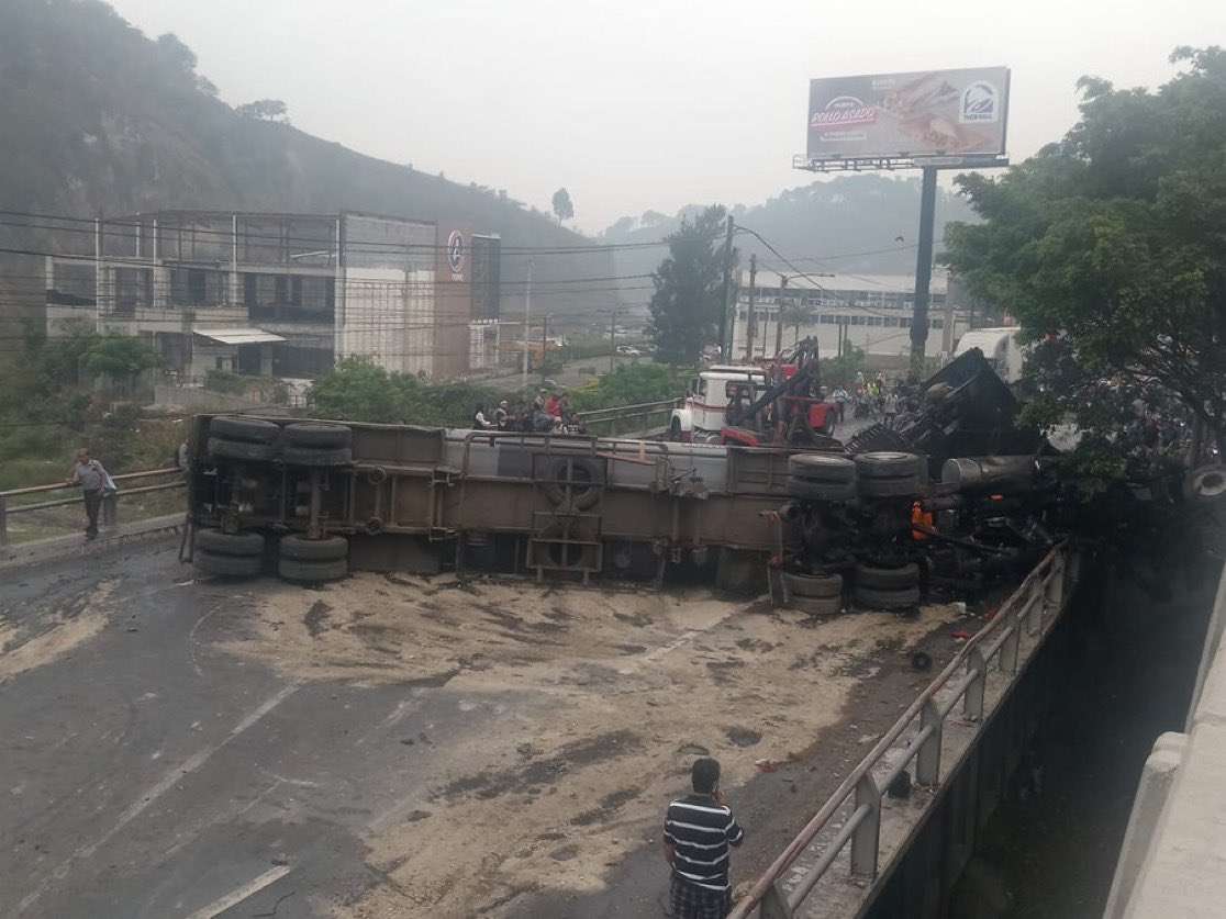 Accidente de tránsito en Villalobos afecta circulación hacia la capital