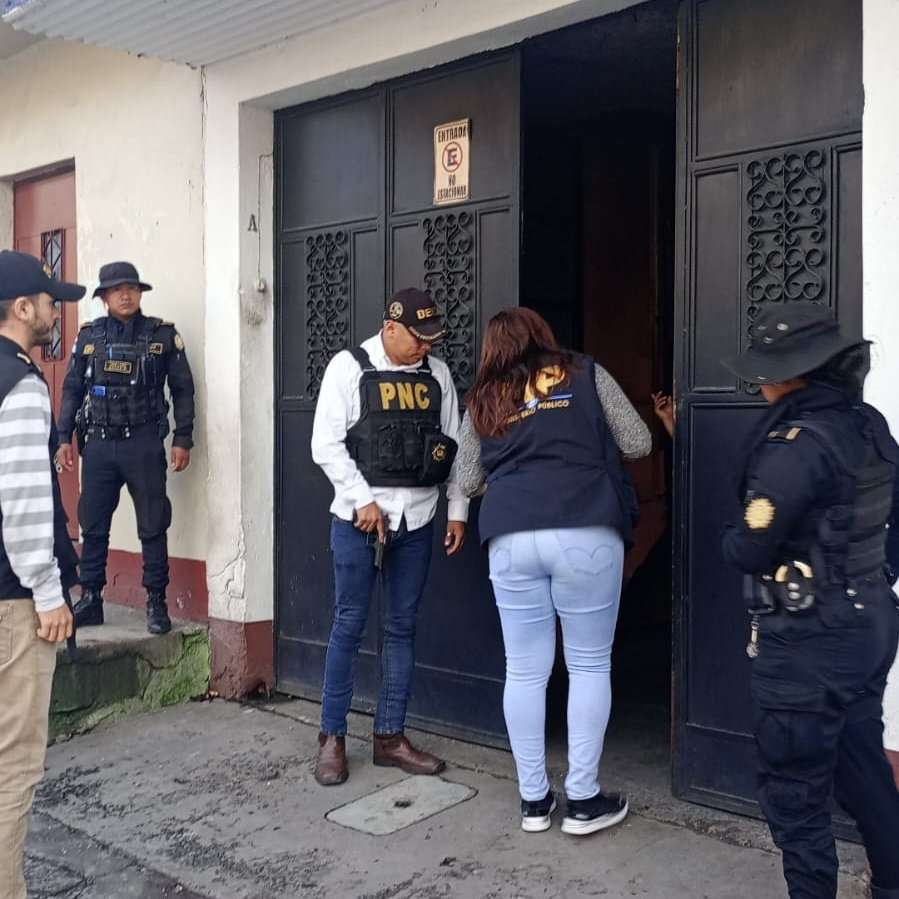 Capturan a dos personas por robo agravado en la Colonia La Brigada