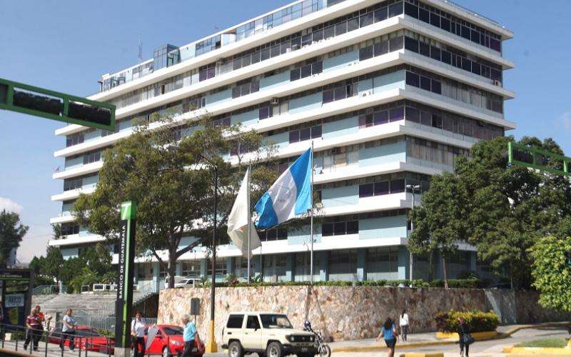 IGSS declara alerta naranja institucional por fenómenos meteorológicos