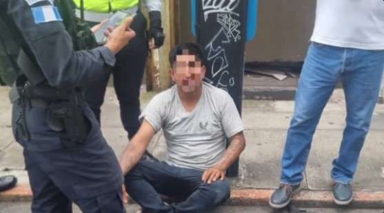 Vapulean a hombre que portaba pistola de juguete en zona 4