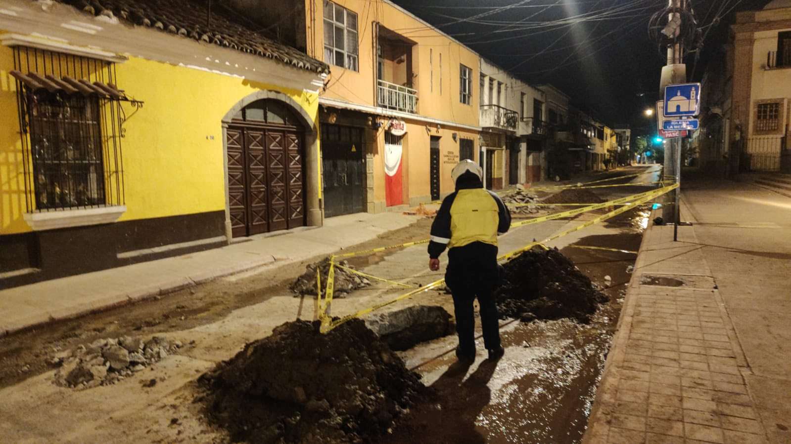 ÚLTIMA HORA | Trabajos de semáforos y EMPAGUA desvían líneas de transporte en zona 1