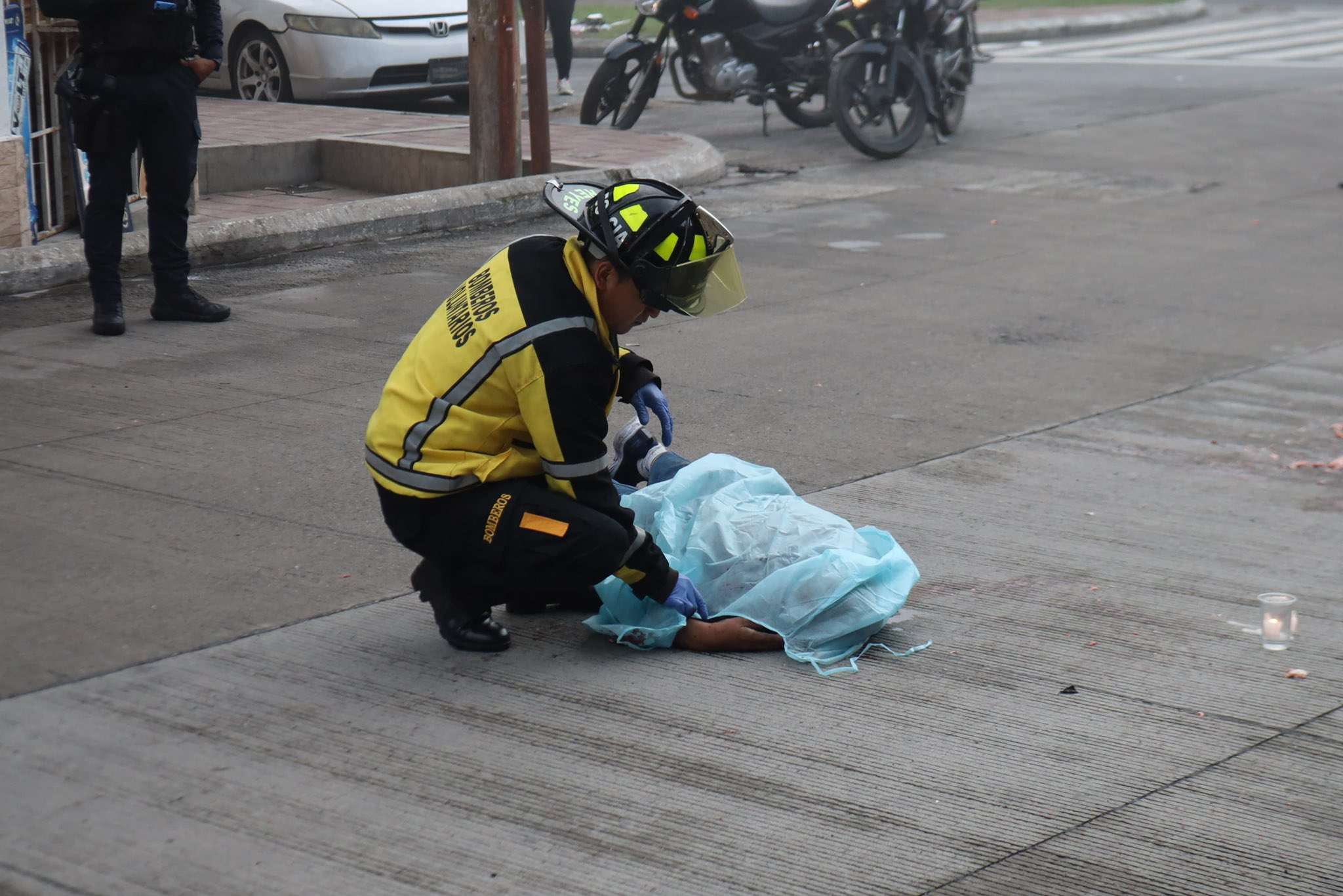 ÚLTIMA HORA | Conductor huye tras atropellar a hombre de 60 años en Colonia El Sausalito, zona 6