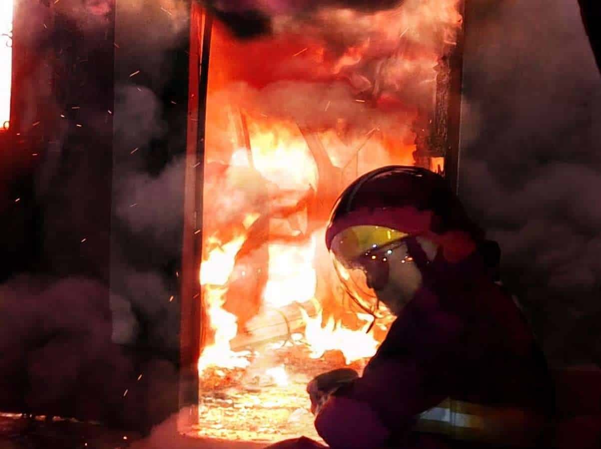 Bomberos Municipales controlan incendio en Colonia La Reformita, zona 12