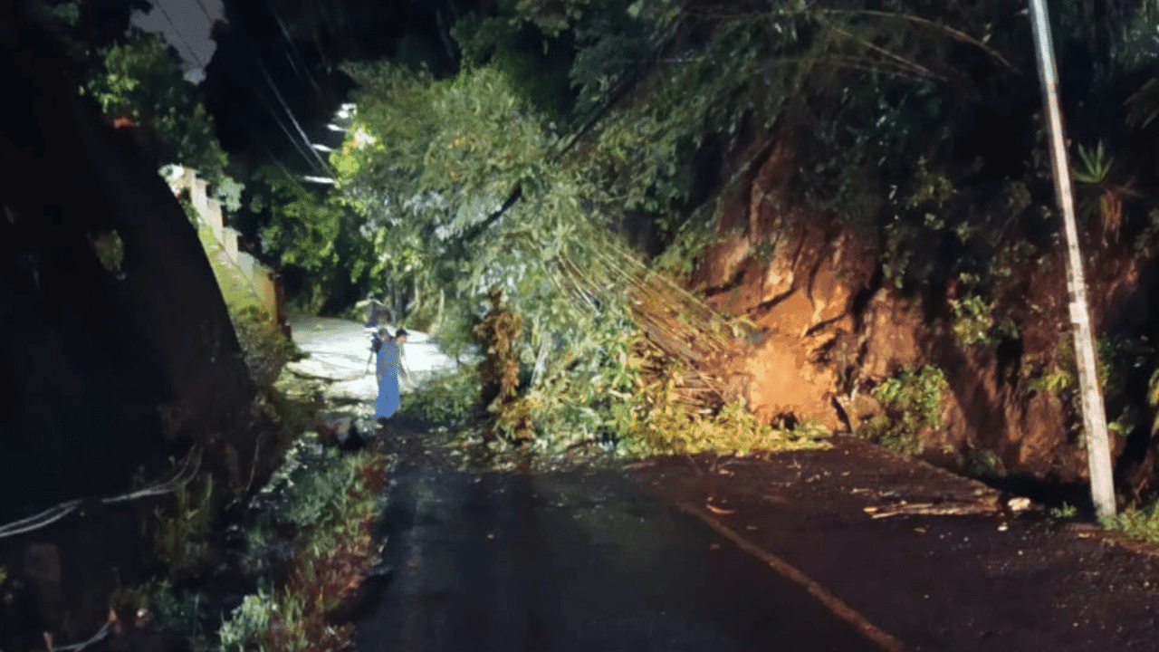 Paso cerrado en ruta El Manzanillo de San lucas Sacatepéquez hacía Mixco
