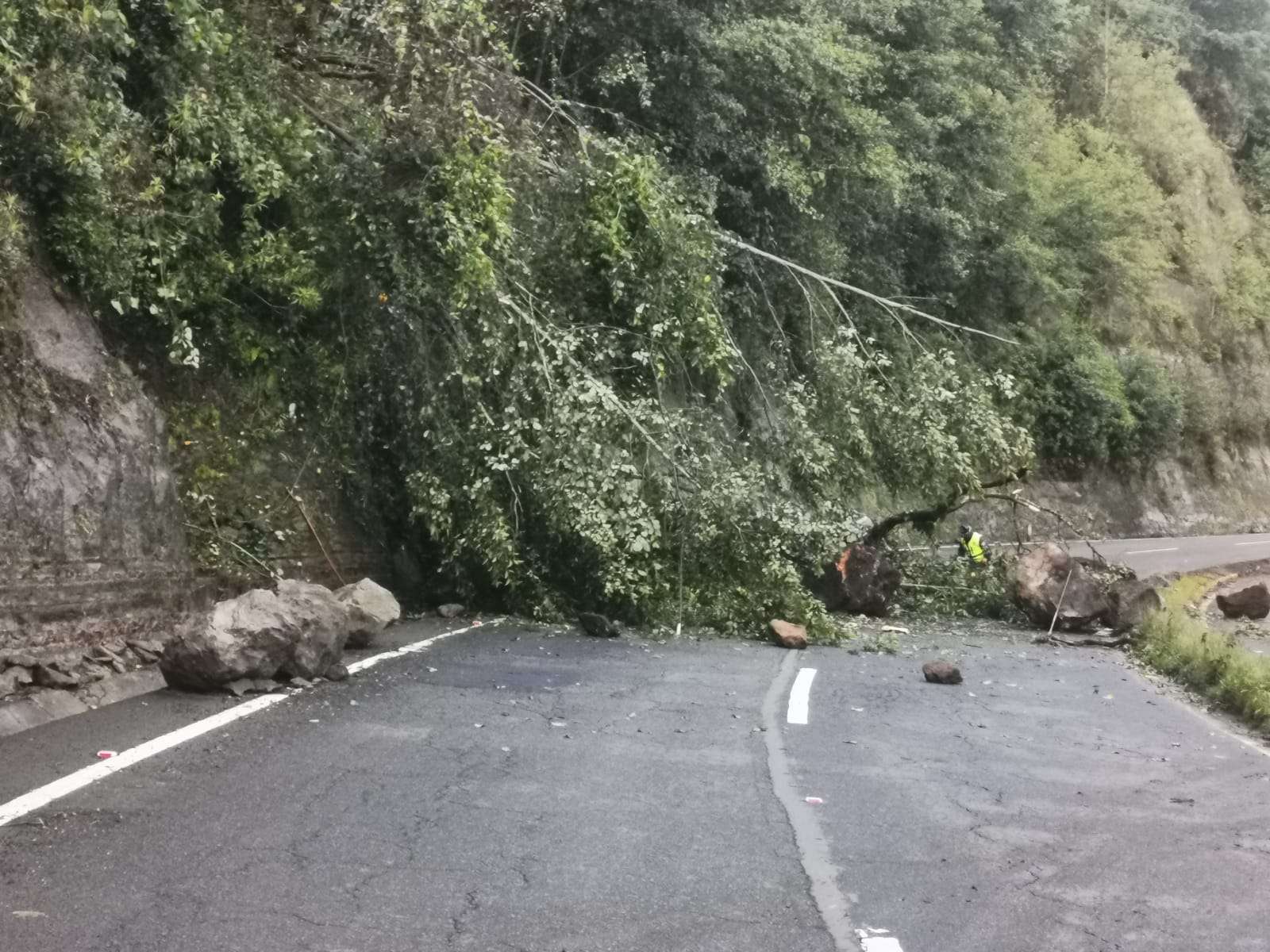 ÚLTIMA HORA | Derrumbe en Totonicapán Afecta Movilidad en Ruta Interamericana