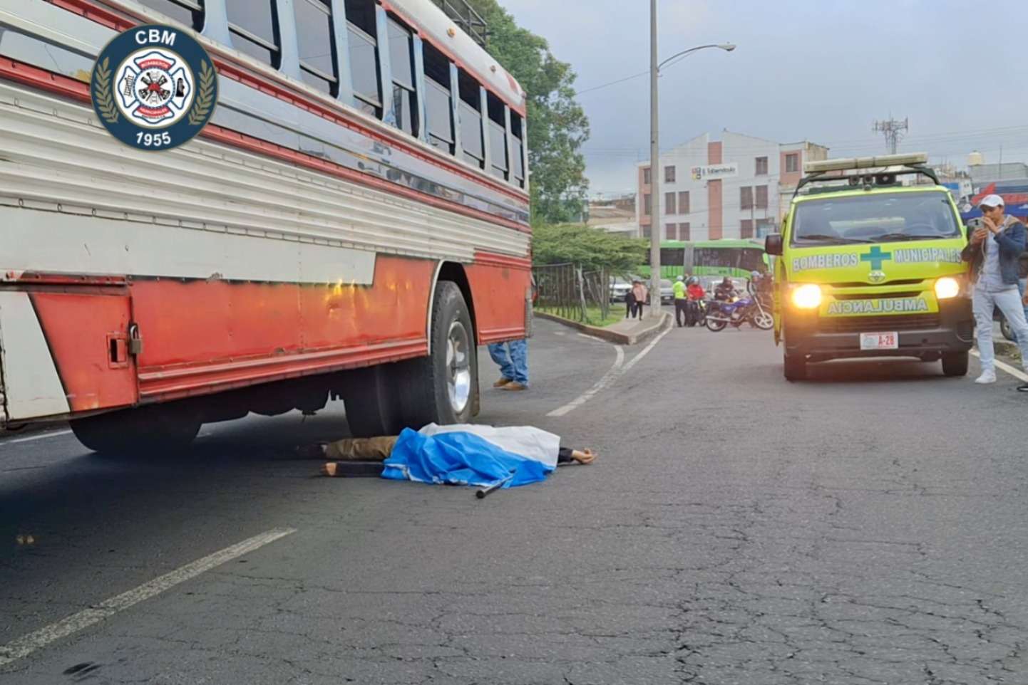 ÚLTIMA HORA | Muere mujer al ser atropellada por una camioneta en bulevar Liberación