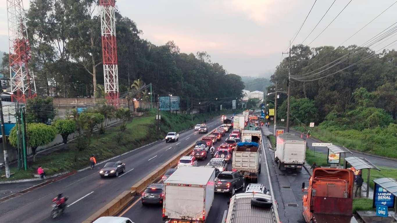 Esta es la razón del tránsito detenido en Villa Nueva, ruta al Pacífico, hacia Amatitlán