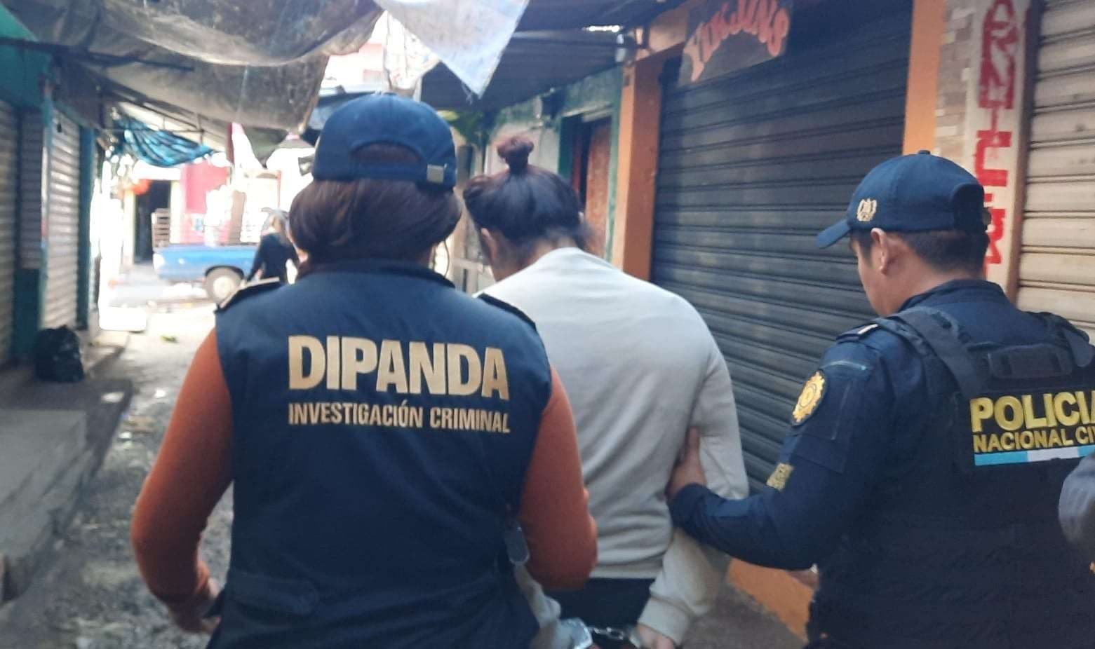 Capturan a «la Traviesa» en El Amparo 2 y a doce supuestos extorsionistas más