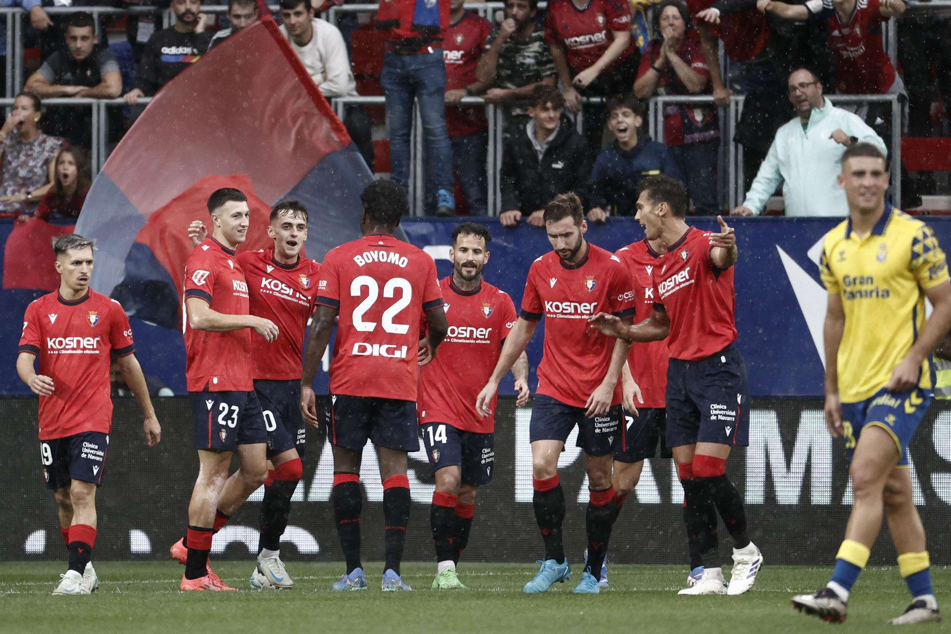 Osasuna saca los tres puntos ante el colero Las Palmas