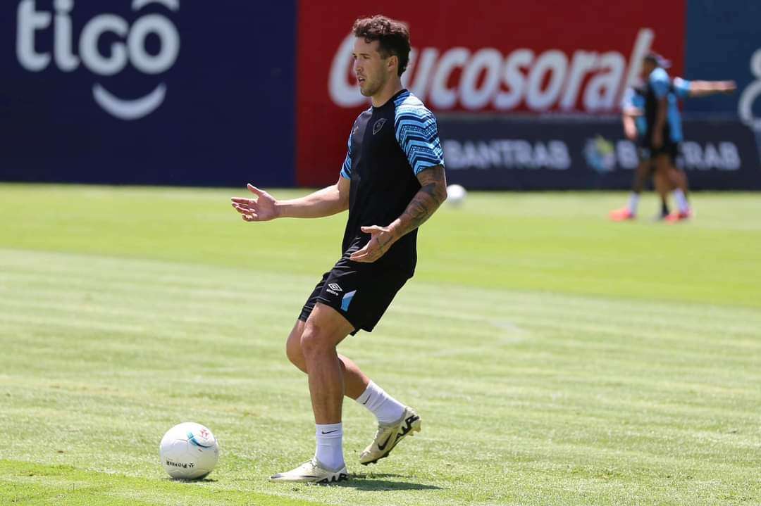 Aaron Herrera listo para debutar en el Guatemala vs Martinica