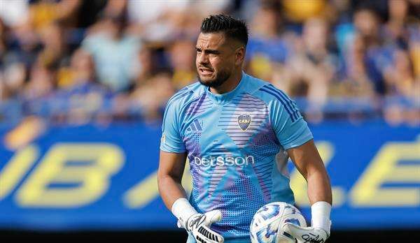 Boca Juniors sanciona a su portero titular por incidente con aficionados tras Superclásico