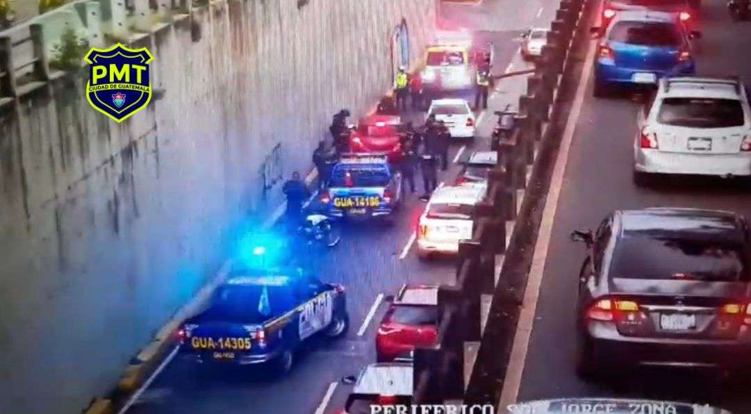 PNC se enfrenta a balazos con ocupantes de un vehículo en el Periférico