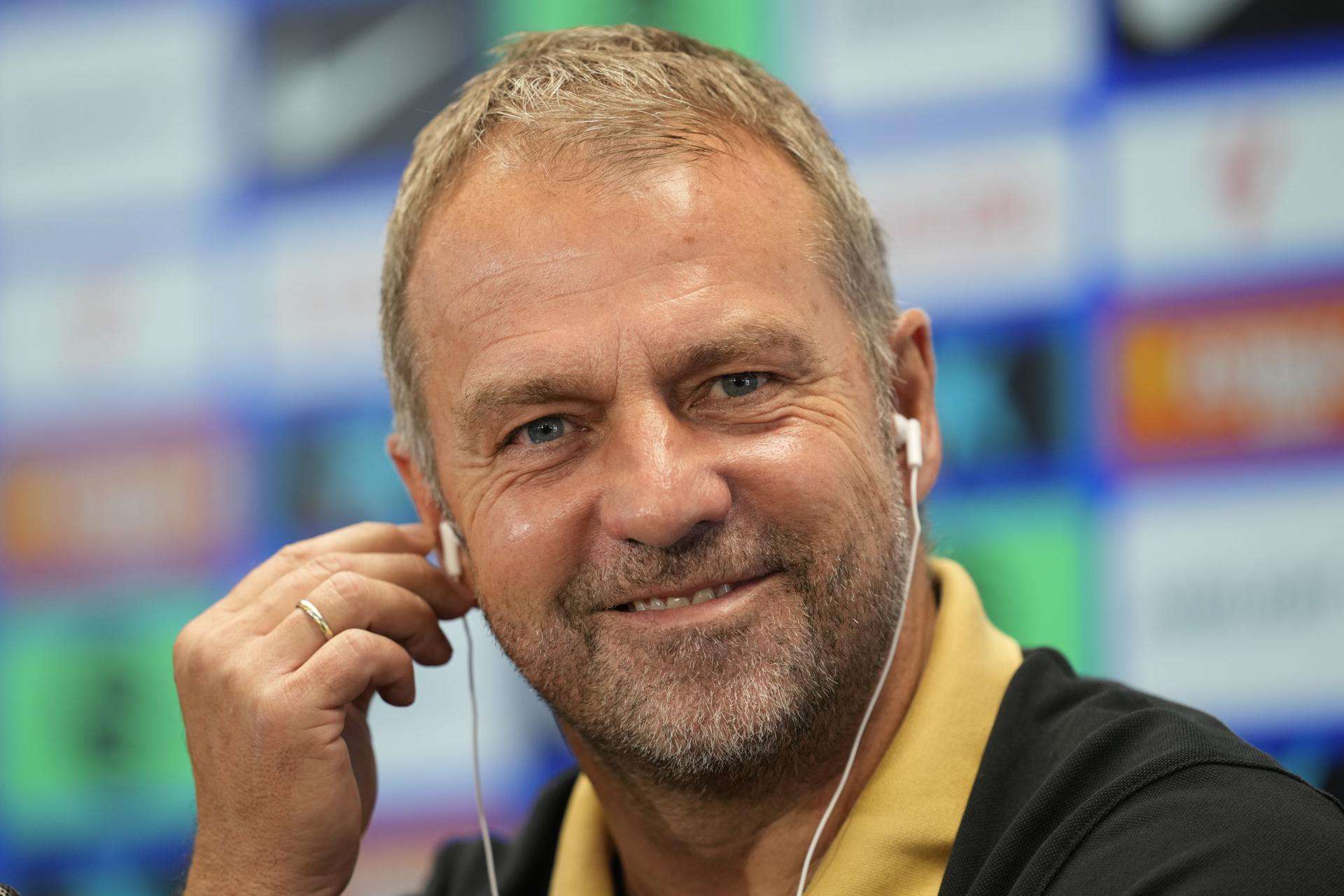 Hansi Flick, mejor entrenador del mes de octubre de LaLiga