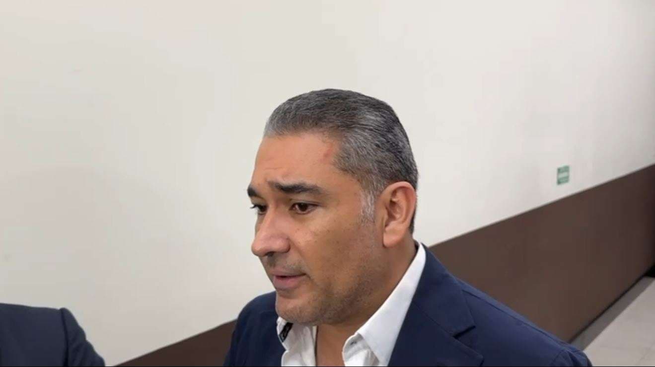 Luis Aguirre: 'El interés de que el país crezca es de unos, y el interés por mantener el poder es de otros.'