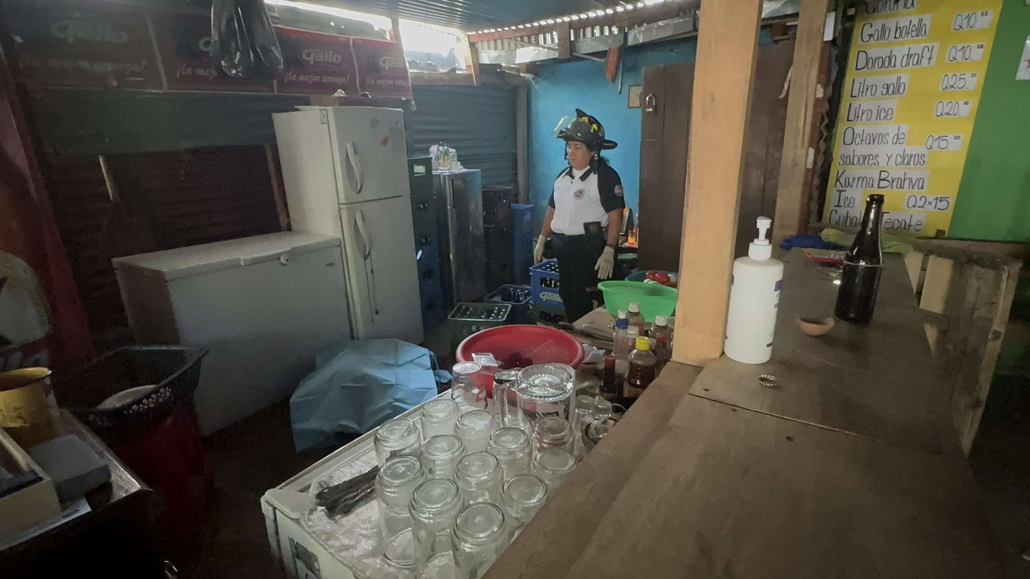 Mujer fallece en ataque armado dentro de una venta de licores en Villa Canales