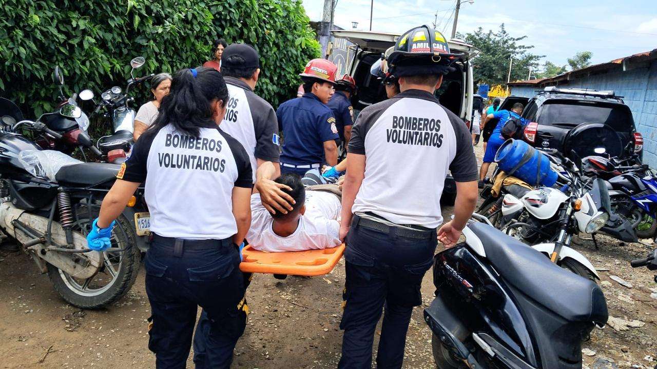 Ataque armado en campo de fútbol deja un muerto y un herido en Colomba Costa Cuca