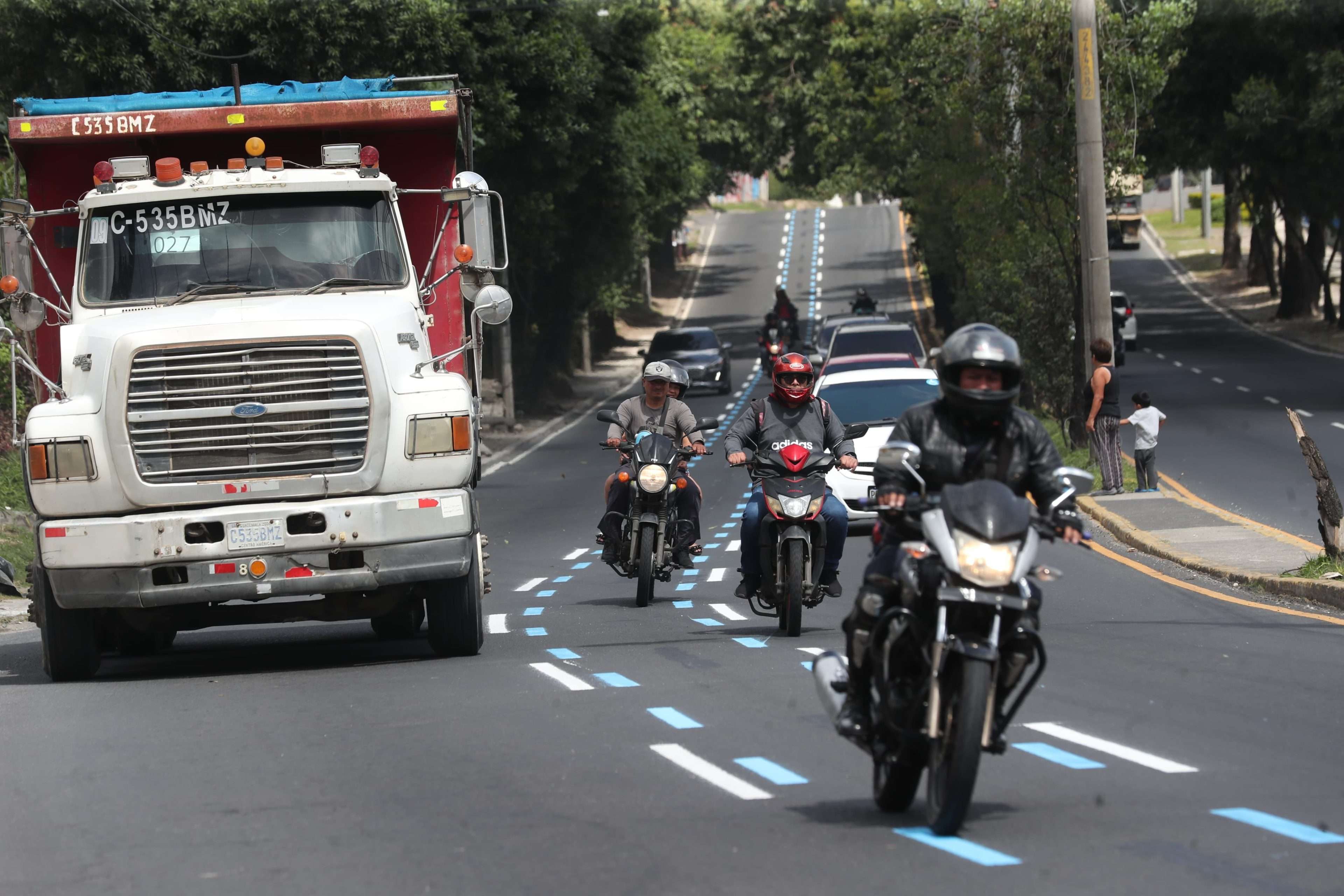 Motoristas calzada la paz