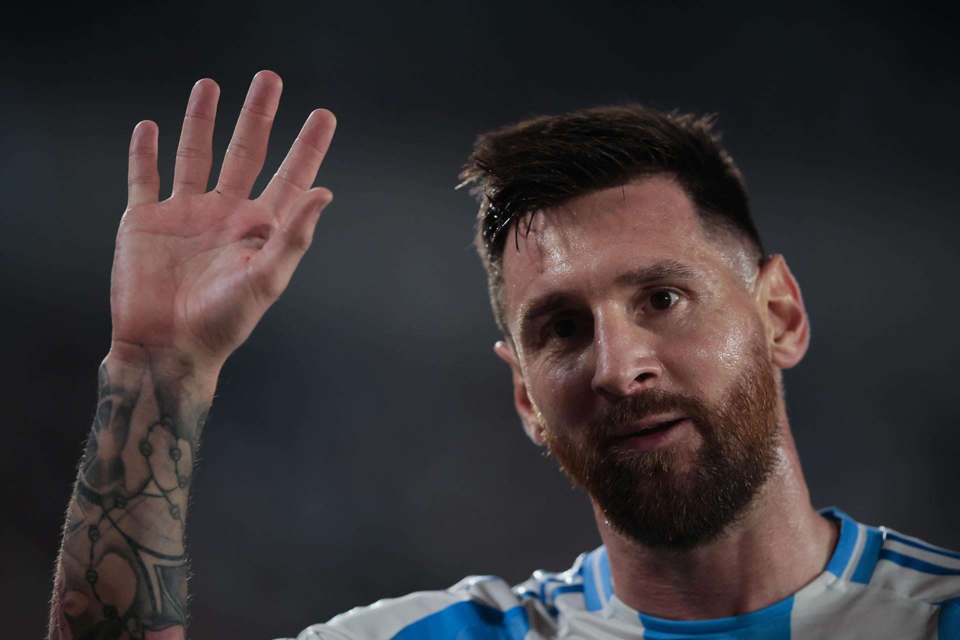 Argentina golea a Bolivia con triplete de Messi