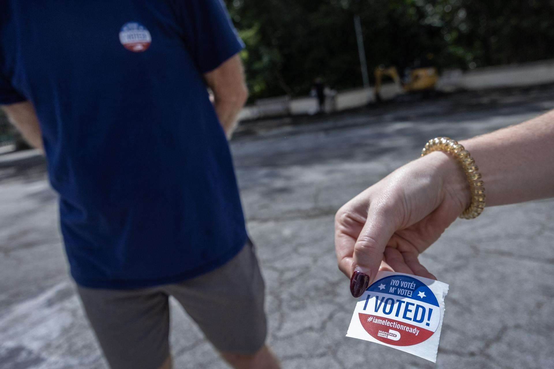 Inicia la votación anticipada en ocho estados incluidos la mayoría de condados de Florida