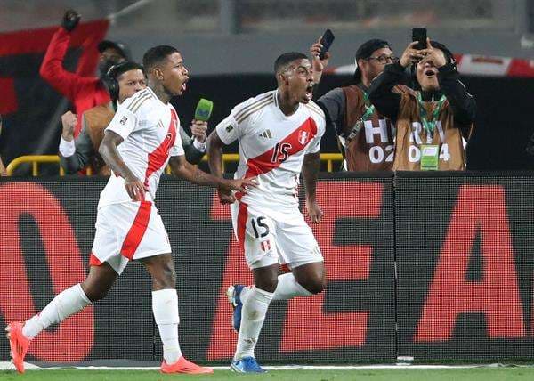 Perú golpea a Uruguay y con el primer triunfo le deja el sótano a Chile