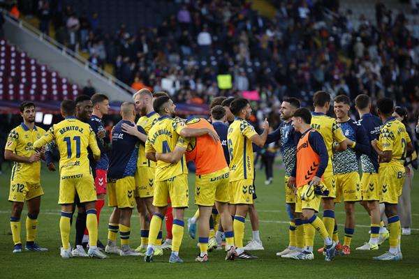 La UD Las Palmas hace historia ante el Barcelona 53 años después