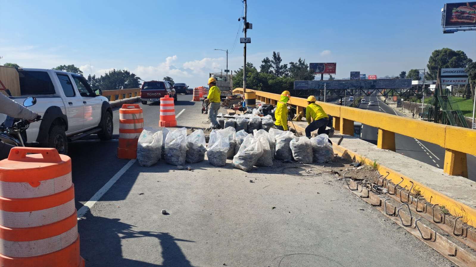 ¡Precaución! Continúan trabajos de mantenimiento en el puente Enrique Tejada