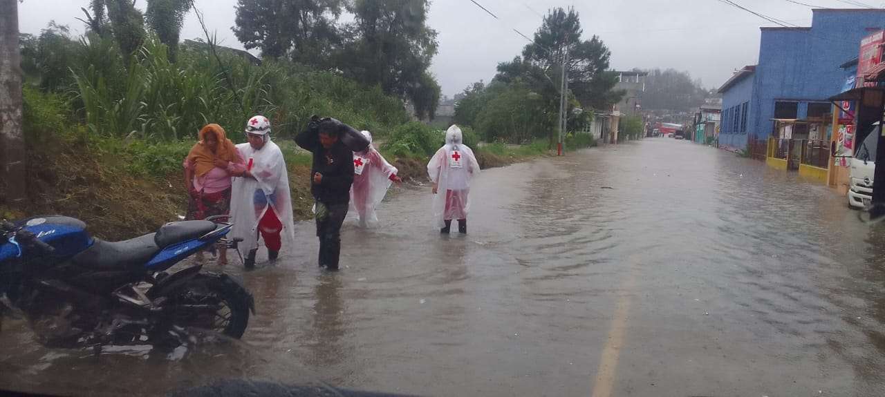 EN FOTOS | Desborde del río Cahabón en Alta Verapaz provoca evacuaciones