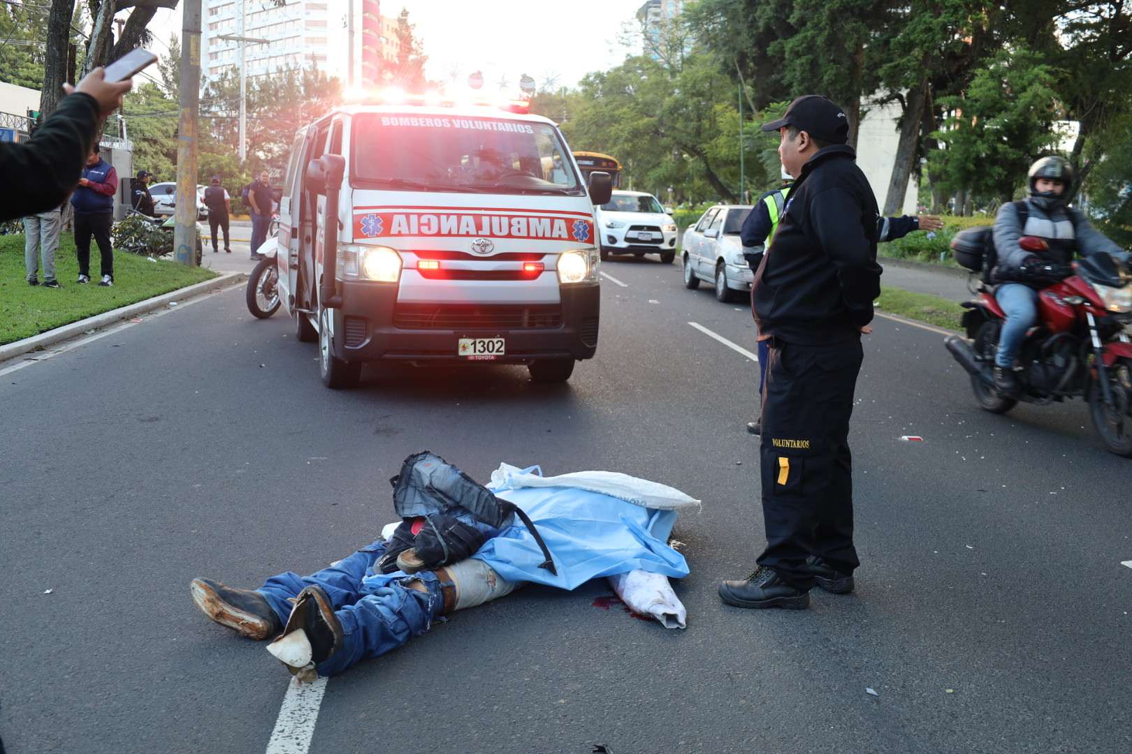 Accidente en Avenida Las Américas genera cierre vehicular