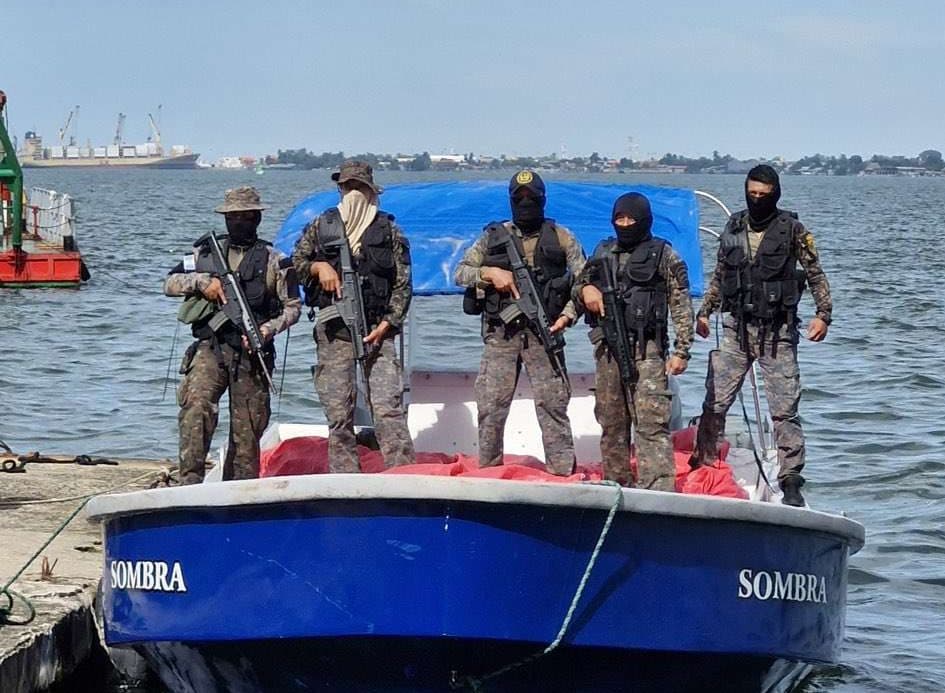 Incautan cargamento de más de 3 mil paquetes de cocaína en Izabal