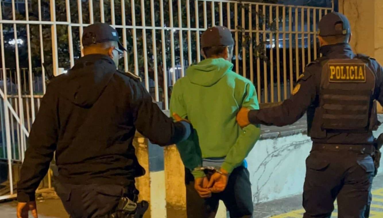 Hombre es capturado mientras transportaba cadáver