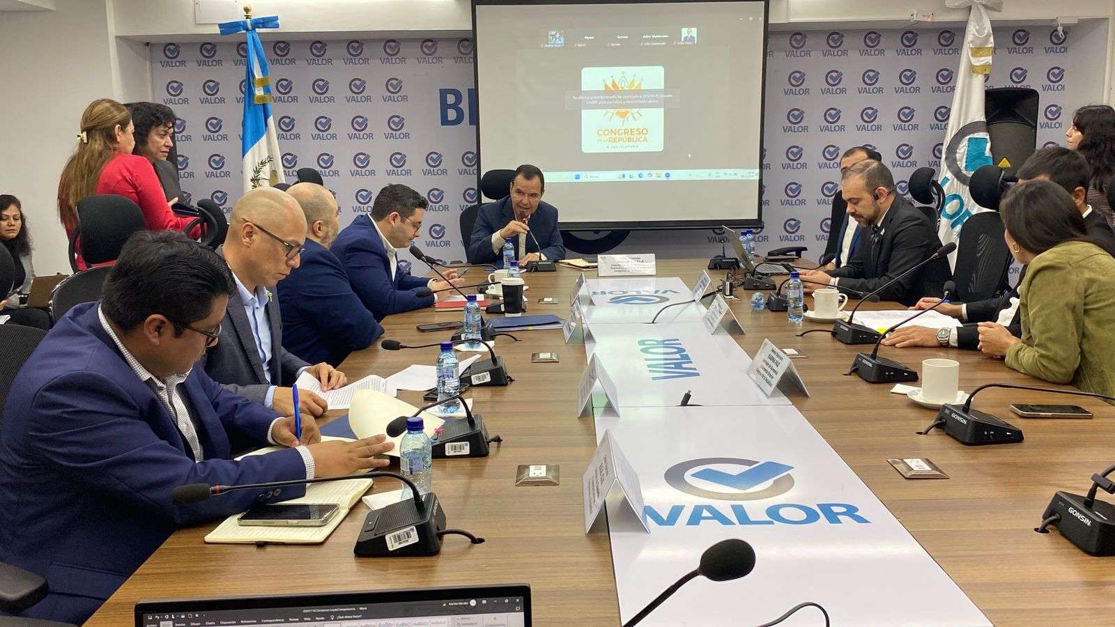 Nuevo dictamen sobre Ley de Competencia abre camino a su aprobación en el Congreso