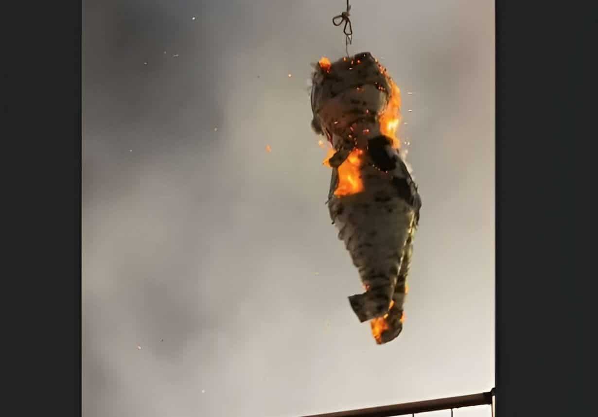 EN VIDEO | Aficionados toros se burlan de seguidores cremas en el estadio Santa Lucía